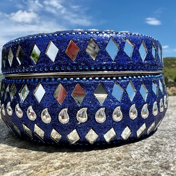 Mexicali Blues Glitter & Mirrors 4.5" x 4.5" Cookie Box Deco - Picture 8 of 10